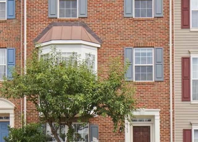 Property at 2569 Sutters Mill Dr, Herndon, VA 20171, 4 beds, 3 baths