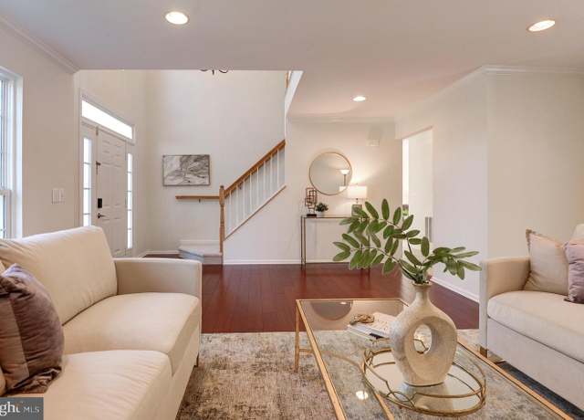 Property at 43208 Cardston Pl, Leesburg, VA 20176, 5 beds, 3.5 baths