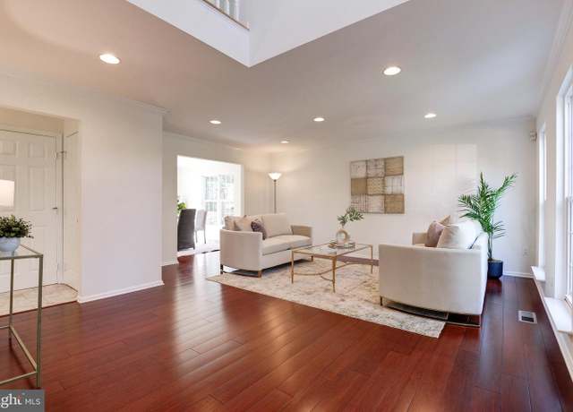 Property at 43208 Cardston Pl, Leesburg, VA 20176, 5 beds, 3.5 baths