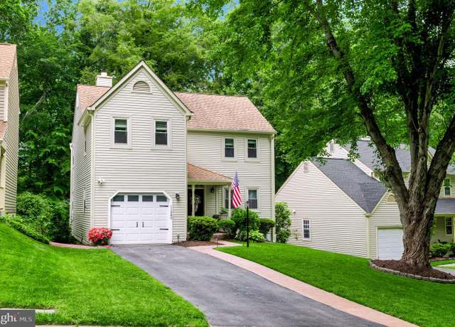Property at 11980 Home Guard Dr, Woodbridge, VA 22192, 3 beds, 3.5 baths