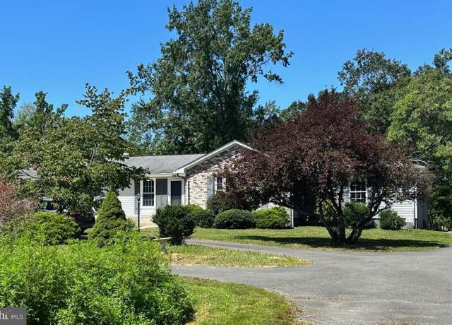 Property at 11108 & 11106 Lonesome Rd, Nokesville, VA 20181, 3 beds, 2 baths