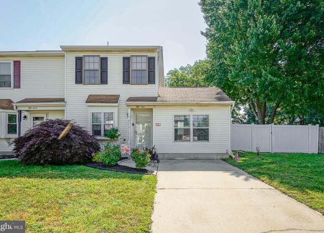 Property at 55 Cherry Cir, Blackwood, NJ 08012, 2 beds, 1.5 baths