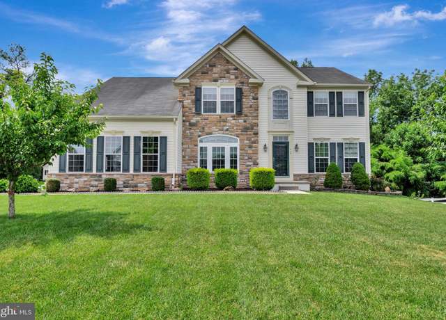 Property at 413 Highland Ct, Oxford, PA 19363, 4 beds, 3.5 baths