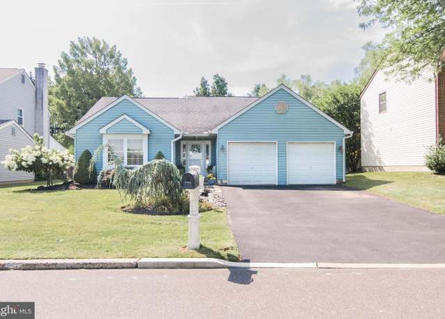 Property at 5 Hedgerow Ln, Horsham, PA 19044, 3 beds, 2 baths