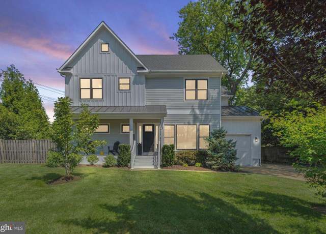 Property at 123 Hickory Cir SW, Vienna, VA 22180, 6 beds, 4 baths