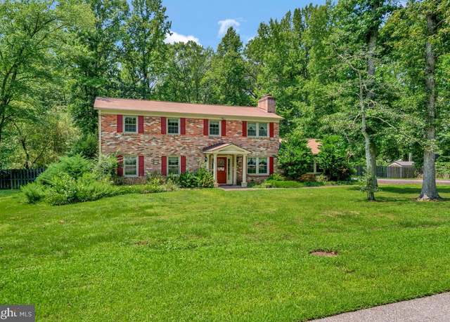 Property at 10524 Anita Dr, Lorton, VA 22079, 4 beds, 2.5 baths