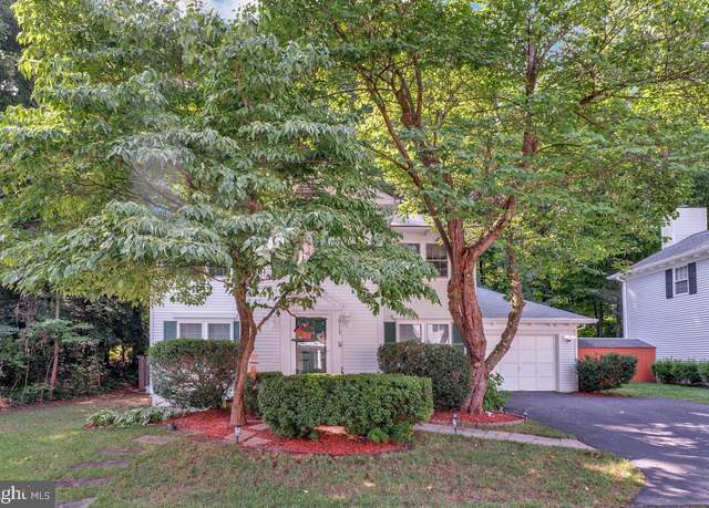Property at 10117 Schoolhouse Woods Ct, Burke, VA 22015, 4 beds, 2.5 baths
