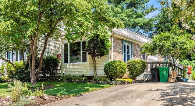 Photo of 28 Pavilion Dr, Gaithersburg, MD 20878