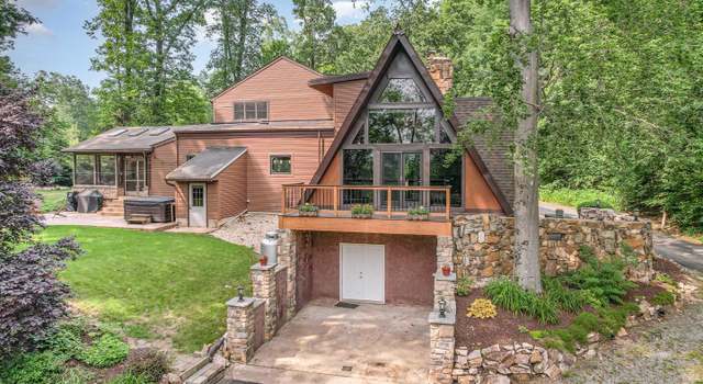 Photo of 310 Indian Head Rd, Columbia, PA 17512