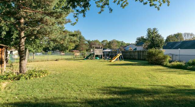 Photo of 36 Hanover Rd, Marlton, NJ 08053