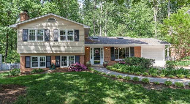 Photo of 8720 Higdon Dr, Vienna, VA 22182