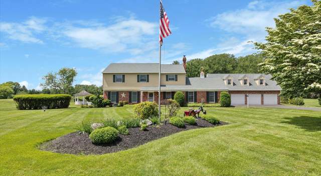 Photo of 7 Taylor Ln, Doylestown, PA 18902