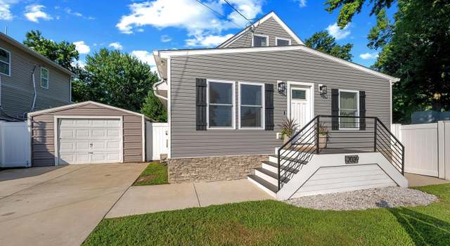 Photo of 2039 Kurtz Ave, Pasadena, MD 21122