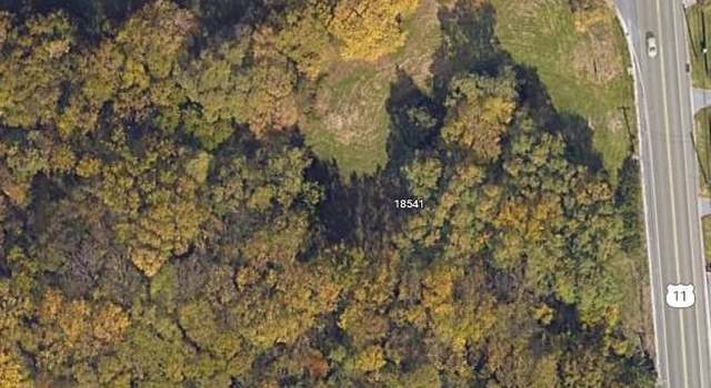 Photo of 18541 Breeze Hill Dr, Hagerstown, MD 21742