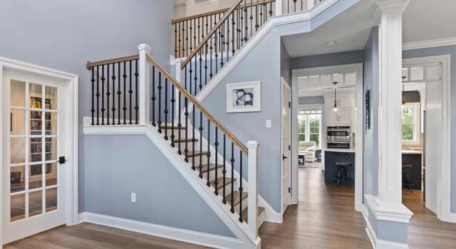 Photo of 2058 N Autumn Chase Dr, Mechanicsburg, PA 17055