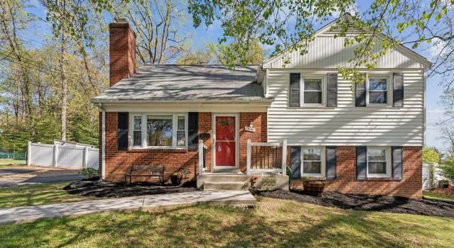 Photo of 7919 Roswell Dr, Falls Church, VA 22043