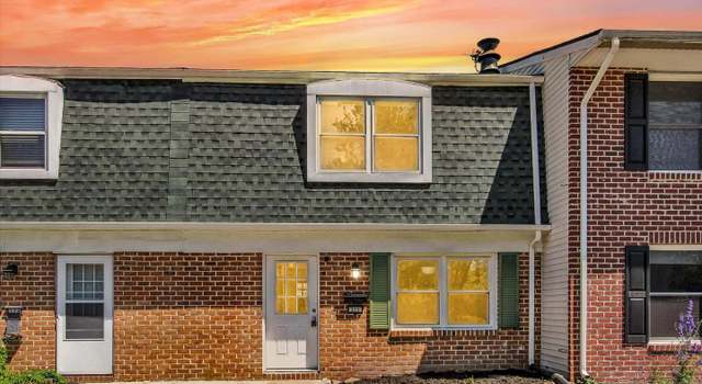 Photo of 321 Village Dr, Gettysburg, PA 17325