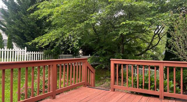 Photo of 28 Willow Way Dr, Enola, PA 17025