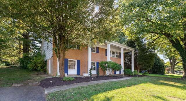 Photo of 9519 Old Creek Dr, Fairfax, VA 22032