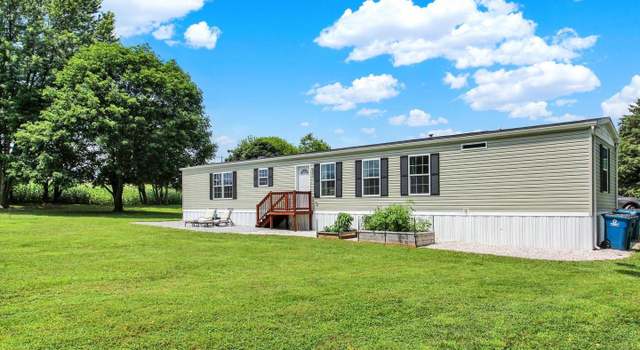 Photo of 3898 Green Valley Rd, Seven Valleys, PA 17360