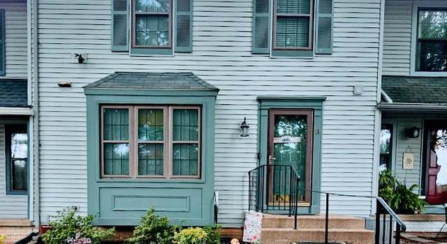 Photo of 18 Hopton Ct, Sterling, VA 20165