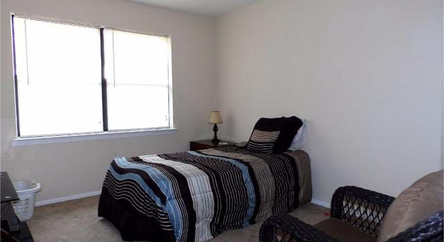 Photo of 1302 Silver Ct, Hamilton, NJ 08690