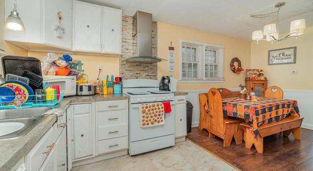 Photo of 1133-1135 E Philadelphia St, York, PA 17403