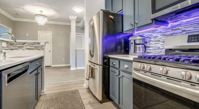 Photo of 4870 Eisenhower Ave #303, Alexandria, VA 22304