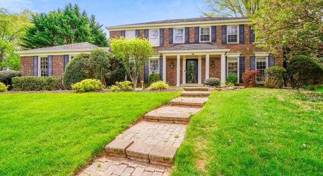 Photo of 9000 Hunting Horn Ln, Potomac, MD 20854