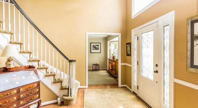 Photo of 668 Old Hunt Way, Herndon, VA 20170