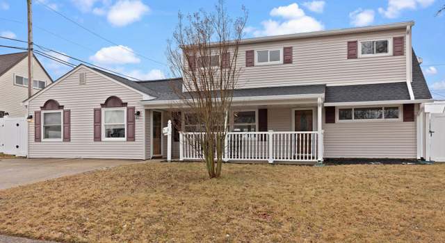Photo of 11 Quickset Rd, Levittown, PA 19057