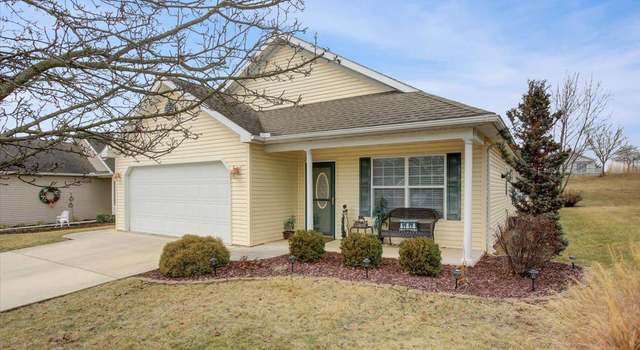 Photo of 73 Lantern Ln, Shippensburg, PA 17257