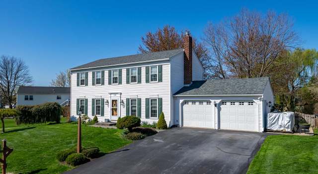 Photo of 120 Charleston Dr, Willow Street, PA 17584