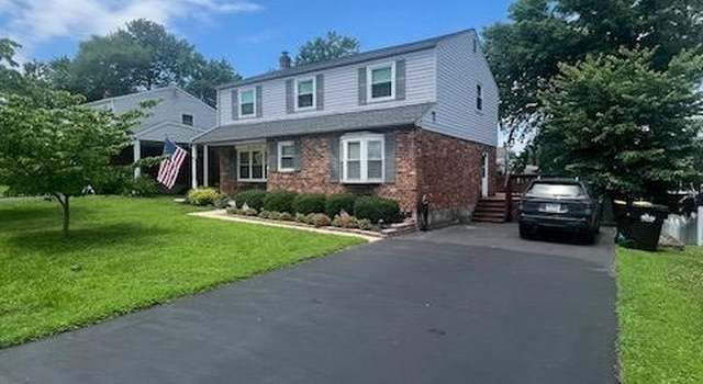 Photo of 324 Sweetbriar Rd, King Of Prussia, PA 19406