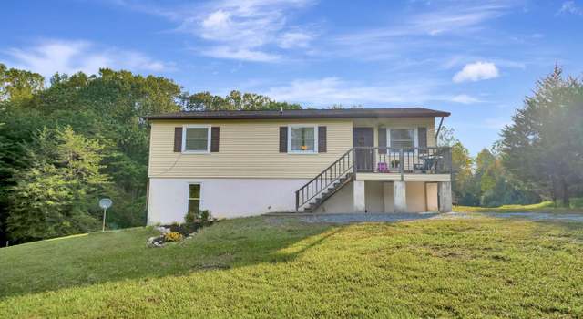 Photo of 33 Old Farm Rd, Fredericksburg, VA 22406
