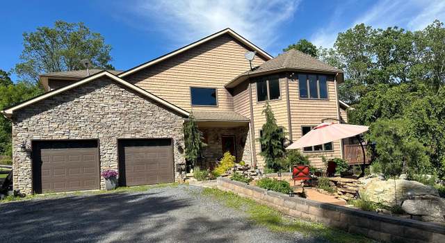 Photo of 9127 N Loop Rd, Slatington, PA 18080
