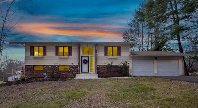 Property at 7277 Stuart Cir, Warrenton, VA 20187, 5 beds, 3 baths