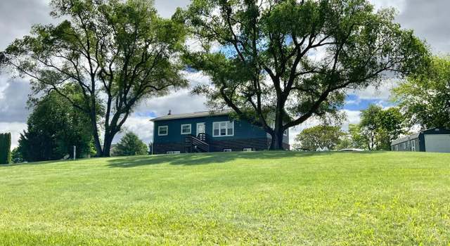 Photo of 655 New Chester Rd, New Oxford, PA 17350