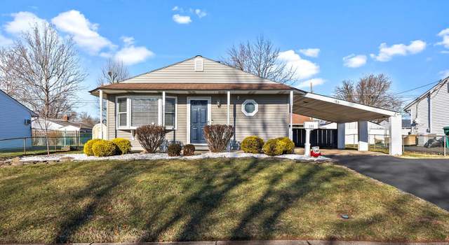 Photo of 186 Crabtree Dr, Levittown, PA 19055