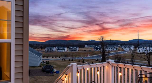 Photo of 2002 N Fall Harvest Dr, Mechanicsburg, PA 17055