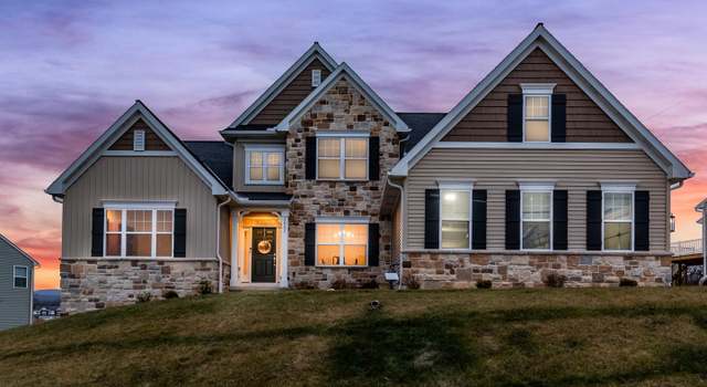 Photo of 2002 N Fall Harvest Dr, Mechanicsburg, PA 17055