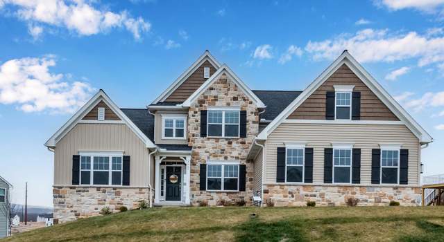 Photo of 2002 N Fall Harvest Dr, Mechanicsburg, PA 17055