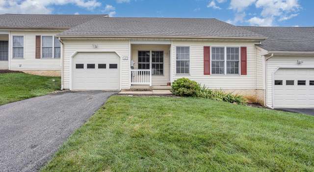 Photo of 25 Knollwood Rd, Millersville, PA 17551