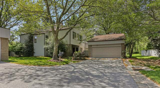 Photo of 8 Regency #8, Pikesville, MD 21208