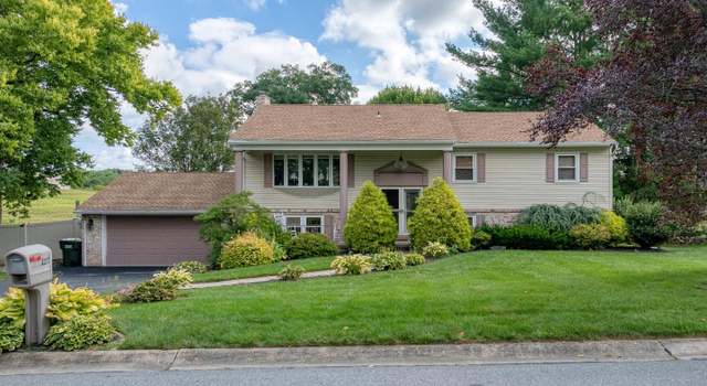 Photo of 2217 Old Colony Rd, York, PA 17402