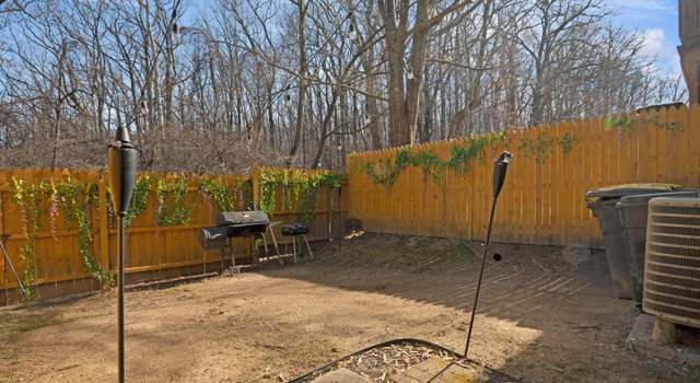Photo of 362 Shady Glen Dr, Capitol Heights, MD 20743