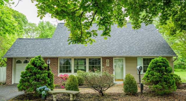 Photo of 107 Juniper Dr, Levittown, PA 19056