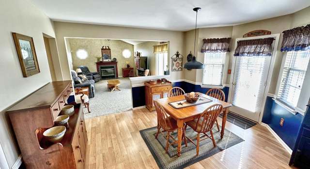Photo of 5979 Palomino Dr, Allentown, PA 18106