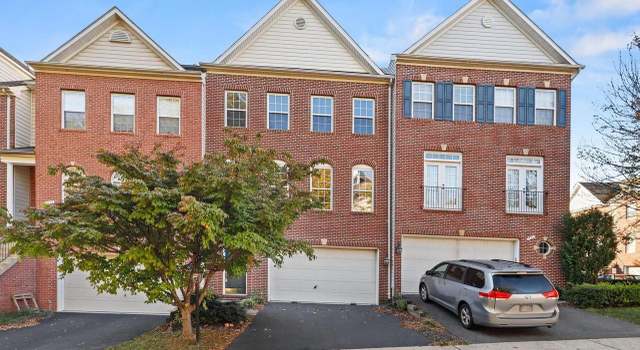 Photo of 8828 Royal Doulton Ln, Fairfax, VA 22031