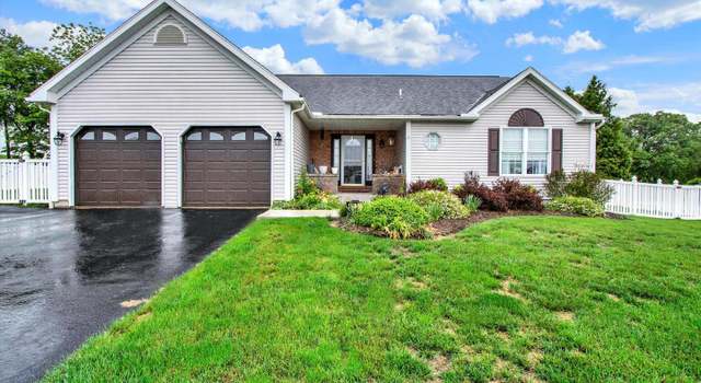 Photo of 60 Walnut Dr W, Bernville, PA 19506